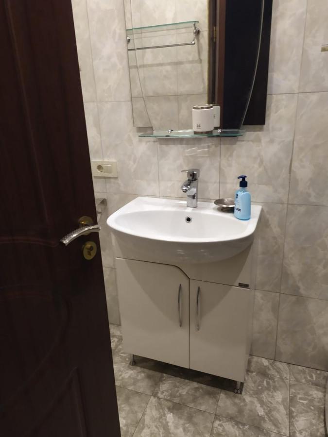 Apartment On Tumanyan Street,19 Ереван Екстериор снимка