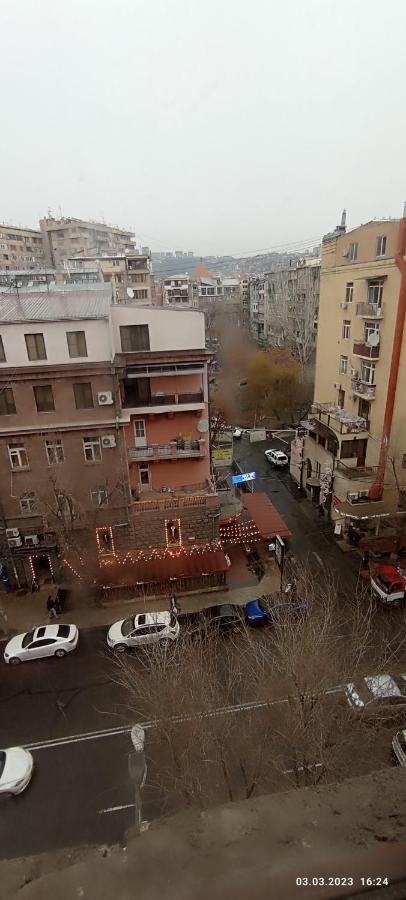 Apartment On Tumanyan Street,19 Ереван Екстериор снимка